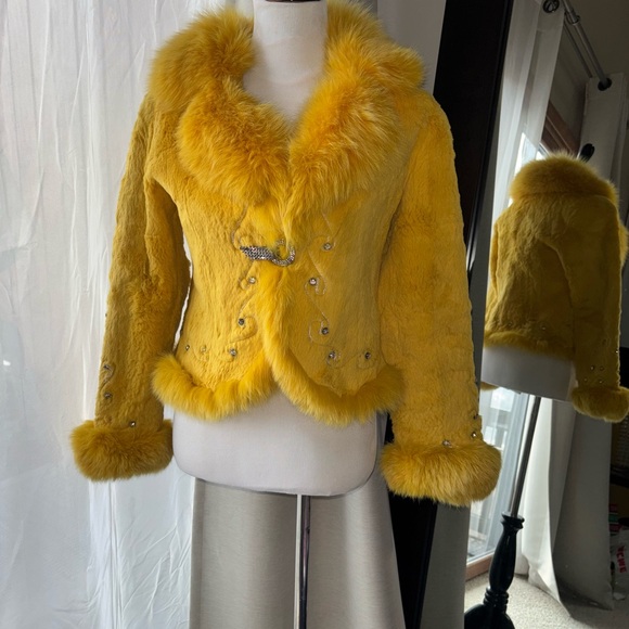 Unique Vintage Jackets & Blazers - Vintage Yellow Lamb Fur Jacket ✨